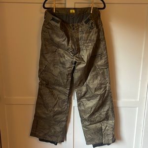 Snowboard pants